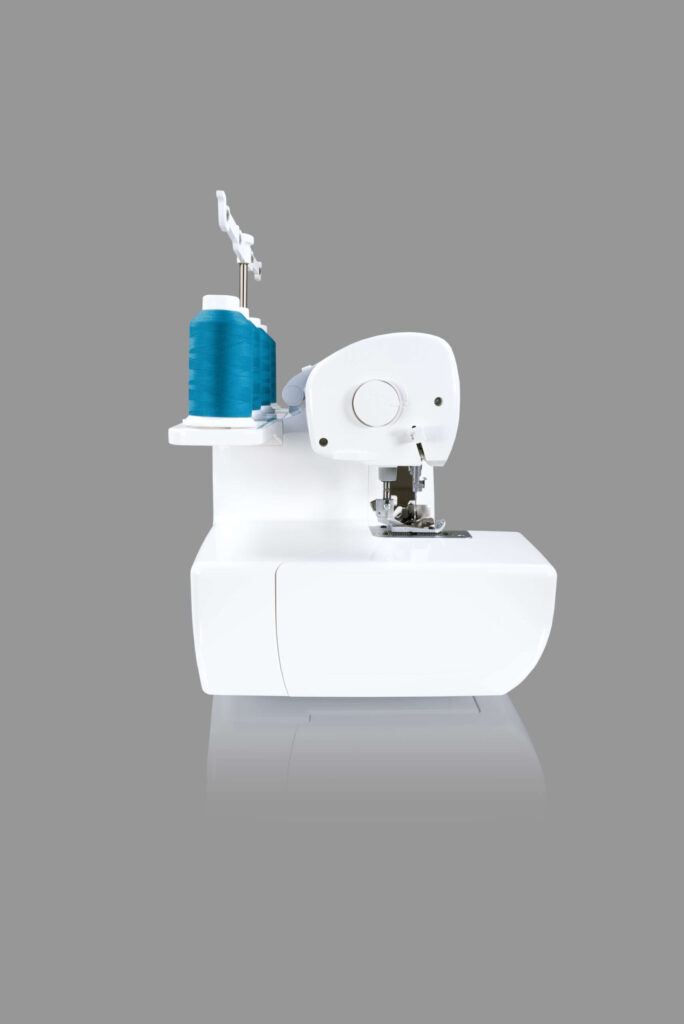 acclaim overlock babylock nähmaschine seitlich links hintergrund grau